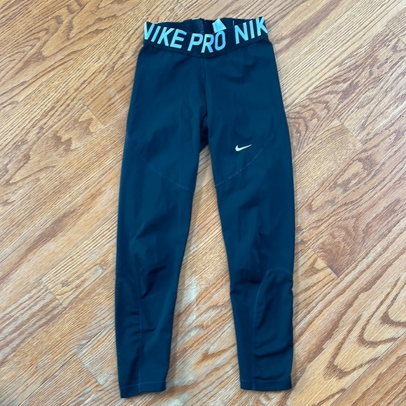 Nike pro drift size small - Picture 5 of 13